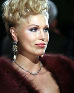 Stire din Monden : Cristina Rus, de la pițiponceală la șansa de a parveni