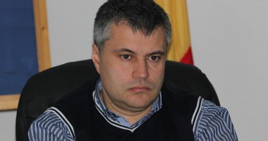Stire din Sport : Rugby / Cristinel Dragomir, de la RCJ Constanța, a pierdut bătălia pentru vicepreședinția FRR