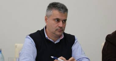 Stire din Politică-Administrație : Cristinel Dragomir va avea în continuare atribuții de președinte al CJC