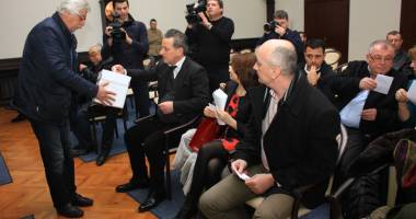 Stire din Politică-Administrație : Cristinel Dragomir, din nou la cârma Consiliului Județean