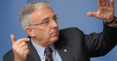 Criza cibernetică bate la ușa omenirii