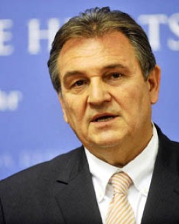Stire din Actualitate : Vicepremierul croat Radimir Cacic  a demisionat
