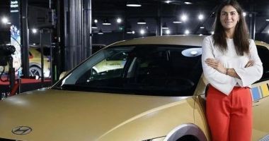 Stire din Sport : Campioana olimpică Ancuța Bodnar a primit două mașini de la Ion Țiriac. Ce va face cu autoturismele
