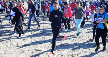 Stire din Sport : Crosul Dobrogei caută viitorii campioni printre elevii și studenții constănțeni