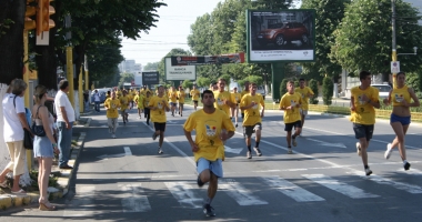 Stire din Sport : Sute de alergători, așteptați la Crosul "Ziua Olimpică" 2016