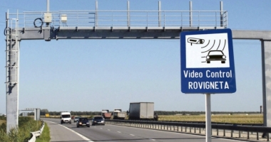 Șoferi, atenție! Luna septembrie vine cu schimbări la plata rovinietei