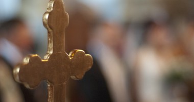 Stire din Politică-Administrație : Românii nu vor politică în Biserică