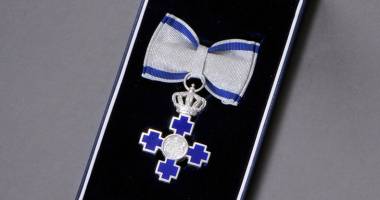 Crucea Casei Regale a României, conferită echipelor medicale implicate în salvarea răniților de la #Colectiv