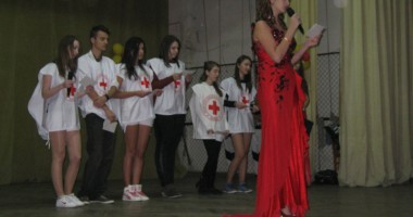 Stire din Sănătate : Colegii l-au ajutat pe Alex Riciu să lupte cu boala
