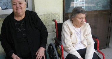 Stire din Sănătate : Crucea Roșie sprijină bătrânii din căminele constănțene