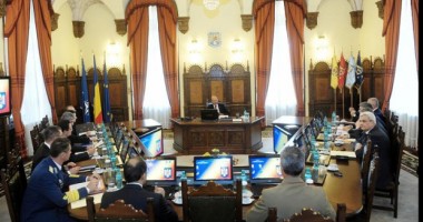 Stire din Politică-Administrație : Ședință CSAT, pe restructurarea MAI și evaziunea fiscală