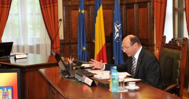 Stire din Politică-Administrație : Președintele Băsescu a decis convocarea de urgență a CSAT, vineri, de la ora 11,00