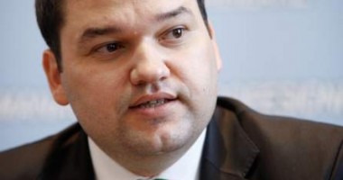 Stire din Politică-Administrație : "Interesul politic al UDMR era acela de a organiza alegeri anticipate"