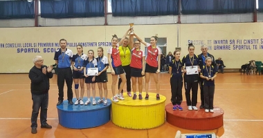 Stire din Sport : CS Farul,  campioană națională la tenis de masă