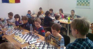 CS Fianchetto i-a invitat pe școlari la șah - 2