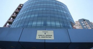 Stire din Eveniment : Adrian Bordea candidează la funcția de președinte al CSM, iar Bogdan Gabor și Gheorghe Muscalu, la cea de vicepreședinte