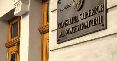 Stire din Actualitate : Cine sunt bugetarii care încasează spor pentru suprasolicitare neuropsihică de peste 11.000 de lei lunar