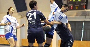 Handbal, LN feminină / CSU Neptun victorie (24-23) la Bacău