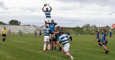 Stire din Sport : CS Năvodari s-a impus în derby-ul cu RC Bârlad. Toate punctele, din piciorul lui Văcaru