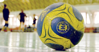 Stire din Sport : CSU Neptun a pierdut două handbaliste