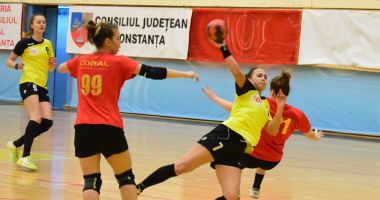 Stire din Sport : CSU Neptun, făcută praf  de CSM Slatina