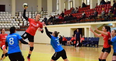 Stire din Sport : CSU Neptun trece fără emoții  de Știința Bacău