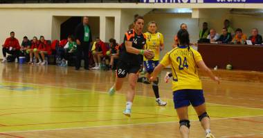 Galerie foto. Liga Națională de handbal feminin: CSU Neptun, înfrântă în ultima "bătălie" din tur - 9