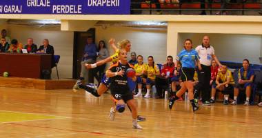 Galerie foto. Liga Națională de handbal feminin: CSU Neptun, înfrântă în ultima "bătălie" din tur - 3