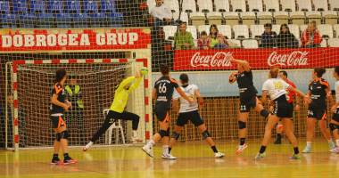 Stire din Sport : Galerie FOTO. Victorie de moral pentru CSU Neptun, 33-28, cu U Cluj