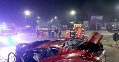 Stire din Eveniment : Şase persoane, printre care şi un copil de zece ani, rănite într-un accident rutier pe DJ 228