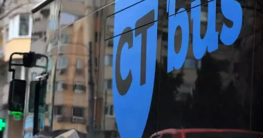 Stire din Social : Linia 5-40, deviată temporar din cauza unui accident de circulație