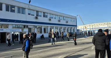 Le-a ajuns cuțitul la os! Angajații CT BUS cer demisia conducerii; transportul în comun - blocat - 5