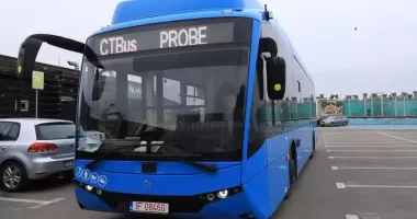 Stire din Politică-Administrație : Vergil Chițac și Adriana Arghirescu au participat la testarea noilor autobuze electrice pentru Constanța