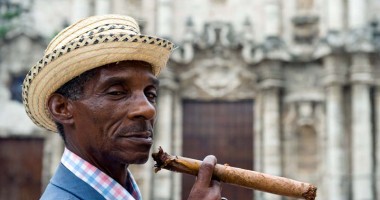 Stire din Actualitate : Cubanezii vor putea călători în străinătate
