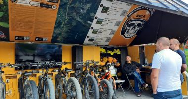 Stire din Social : Cu bicicleta electrică prin Cheile Dobrogei
