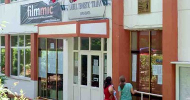 Stire din Cultură-Educație : Cu ce note s-a intrat în clasa a V-a la gimnaziile de elită din Constanța