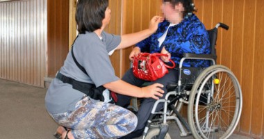 Stire din Cetățenești : Cu cine încheie asistentul personal contractul