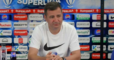Stire din Sport : Farul respinge zvonurile despre demiterea lui Ianis Zicu, dar următoarele două meciuri vor fi decisive