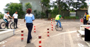 Stire din Eveniment : Cuget Liber susține concursul "Educație rutieră - educație pentru viață"