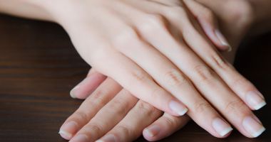 Stire din Sănătate : Culoarea unghiilor poate indica o eventuală problemă de sănătate