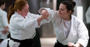 Cum te face Aikido o femeie mai puternică fără  să te coboare de pe… tocuri - 2