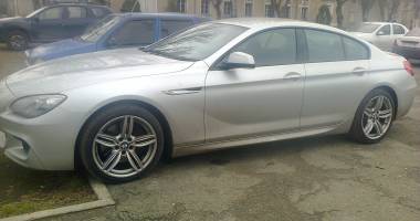 Stire din Eveniment : Cum a încercat un bărbat să expedieze o mașină furată în Jamaica