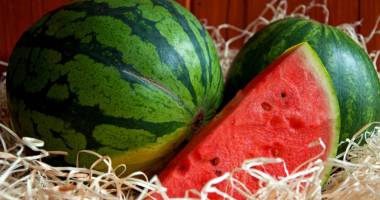Stire din Sănătate : Mici secrete. Cum alegem pepenele cel bun