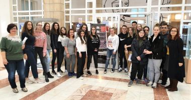 Stire din Cultură-Educație : Cum arată Revoluția din '89, în ochii tinerilor din ziua de azi