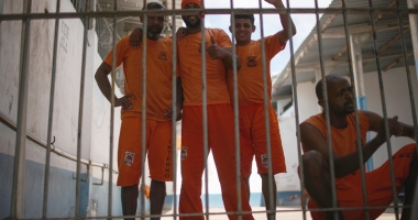 Stire din Actualitate : Cum a scăpat  un violator  de închisoare, din neatenția juraților