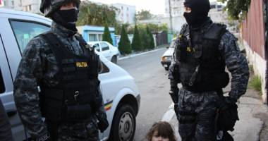 Stire din Eveniment : Cum au fost luate credite bancare cu acte false, în Constanța