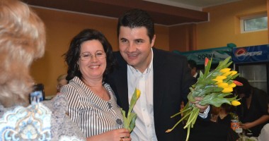 Stire din Politică-Administrație : Galerie FOTO. Cum au sărbătorit 8 Martie femeile din PDL Constanța