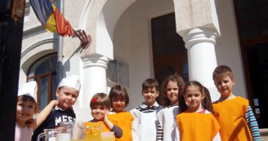 Cum au sărbătorit  Ziua Mondială a Apei preșcolarii de la Grădinița "Perluțele mării" - Galerie Foto - 3