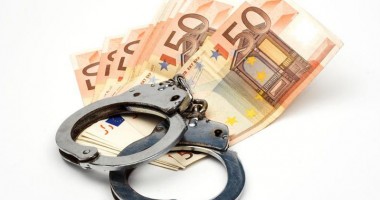 Stire din Eveniment : Cum au țepuit trei constănțeni, cu zeci de mii de euro, firme din București