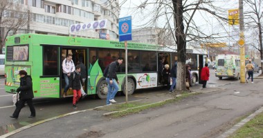 Stire din Social : Cum circulă autobuzele RATC de Crăciun și de Revelion